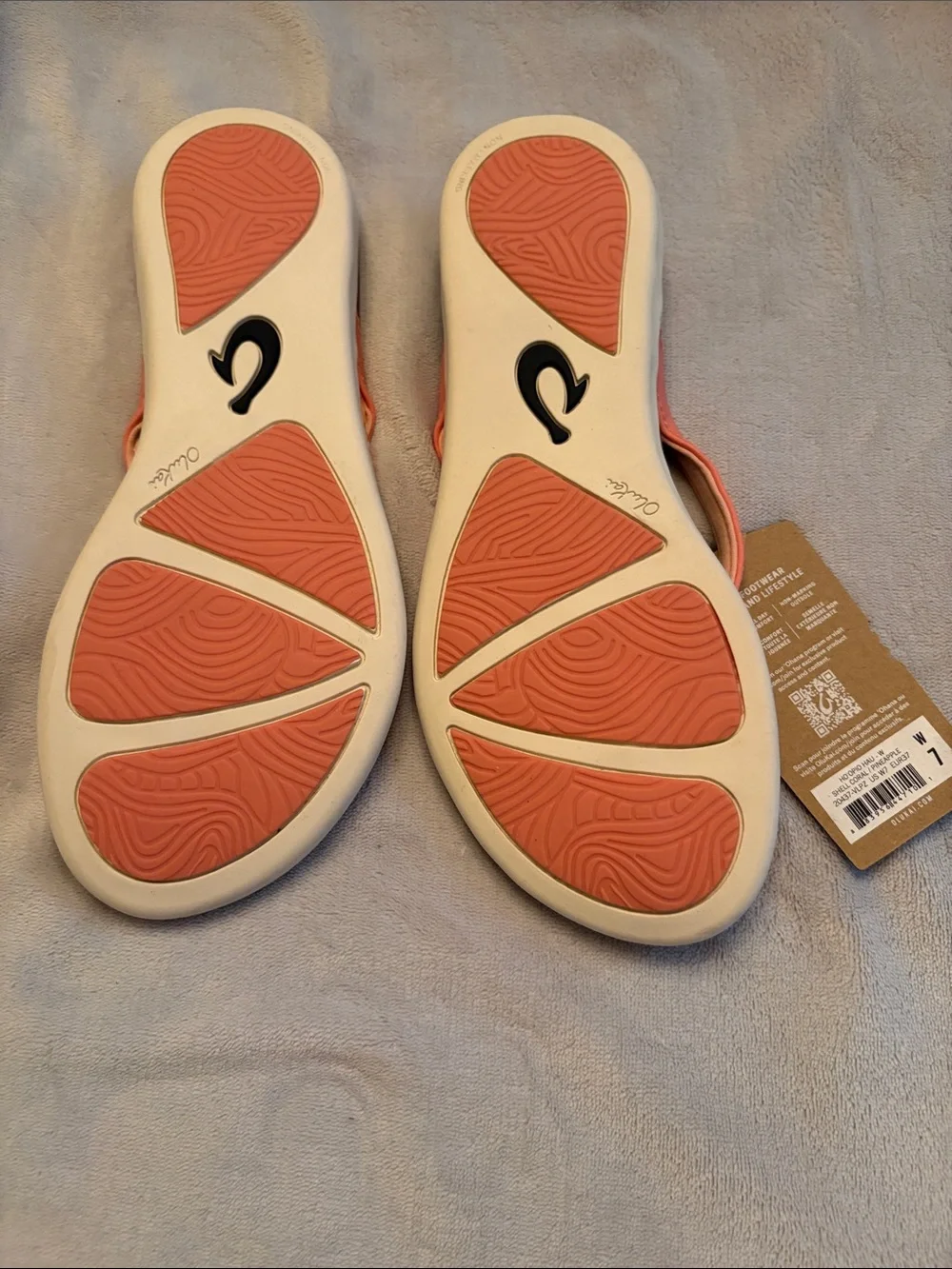 OluKai Pineapple Print Coral Strap Flip Flop Sandals